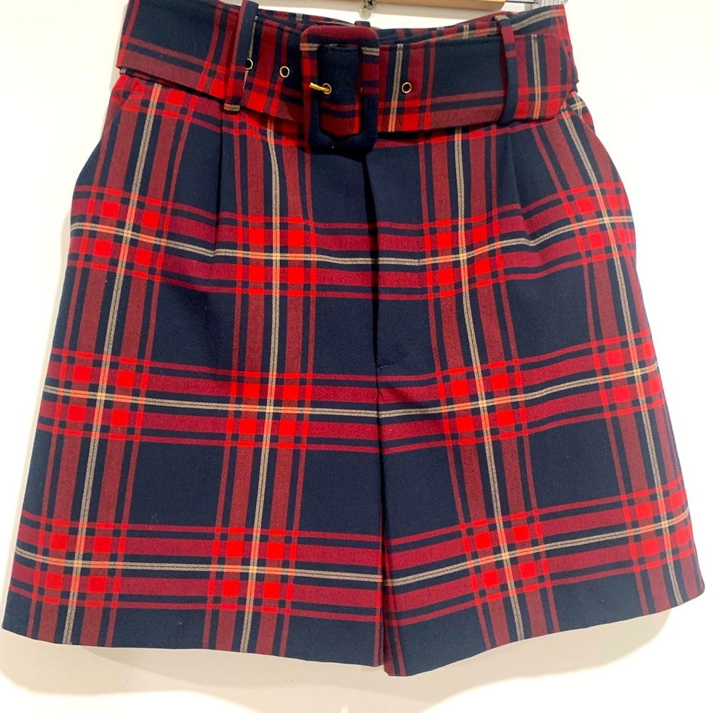 Beautiful short!! Zara for holiday!!